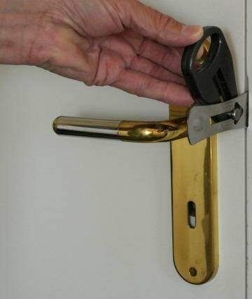 The pocket-size door lock is said to be light as plastic but "super strong" like stainless steel. Photo: the-easylock.com