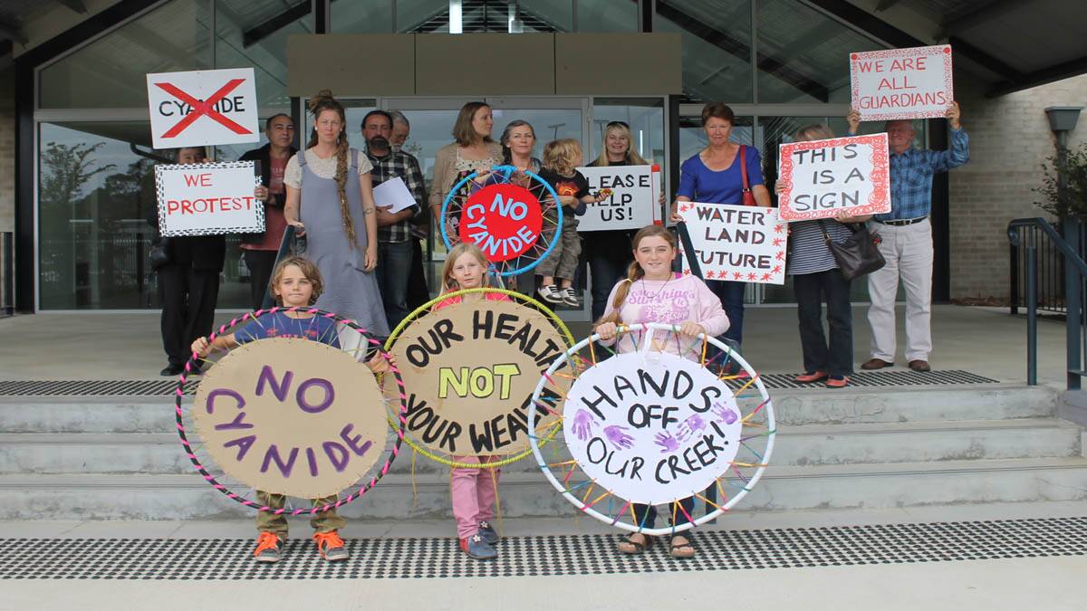 Protestors found support from Palerang with a motion passed to help pay for a joint submission, with Eurobodalla Council, on the Dargues Gold Mine Modification. 