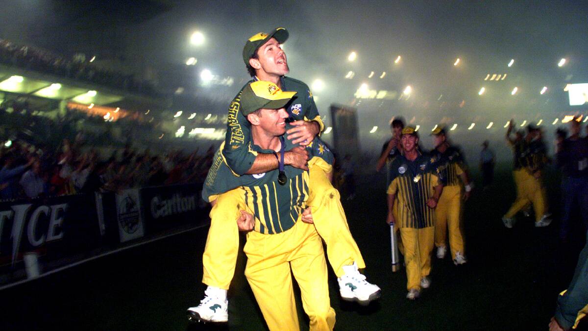 Glenn McGrath and Ricky Ponting celebrate a win in the Australia v England one-day Test in 1999. Photo: VINCE CALIGIURI