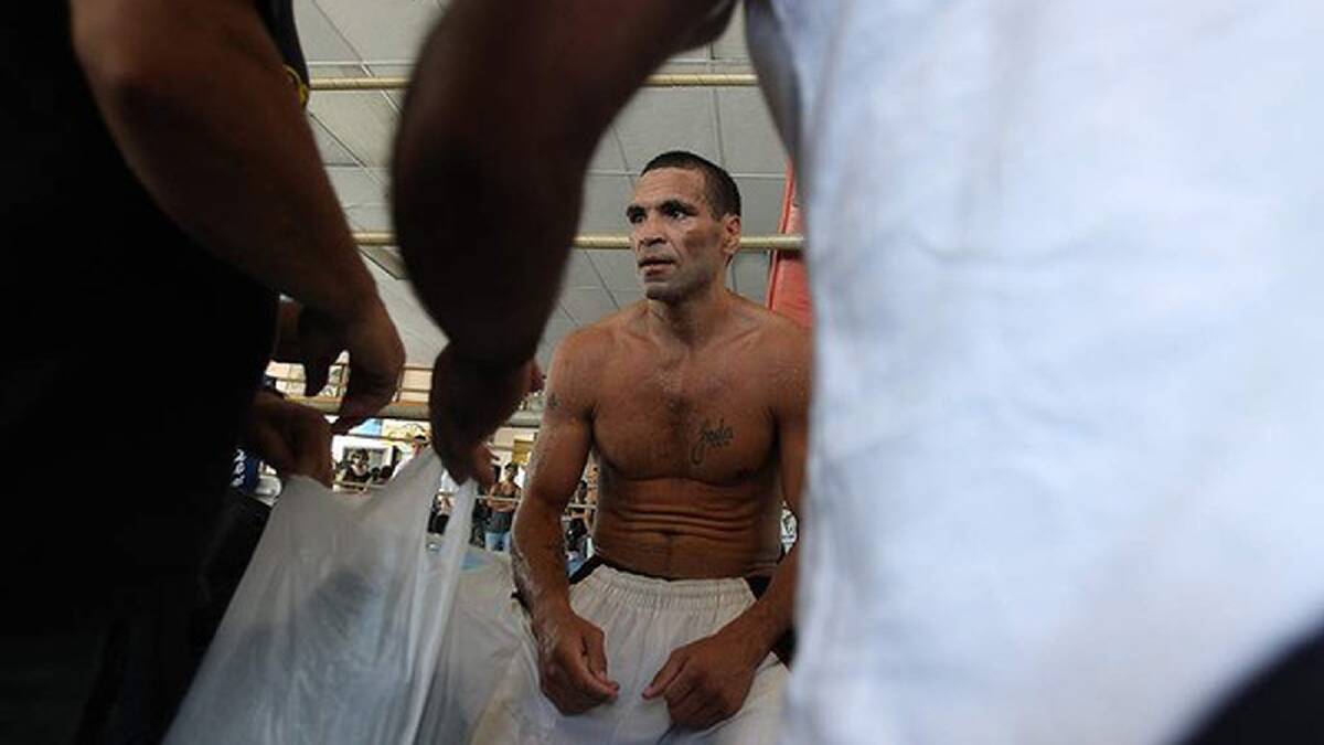 Anthony Mundine cools down after his training session is over. Photo: Anthony Johnson