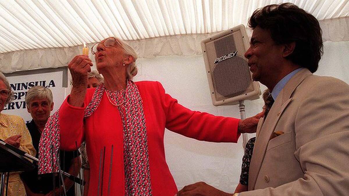 Kamahl joins Dame Elisabeth to celebrate her 90th birthday. Photo: Wayne Taylor