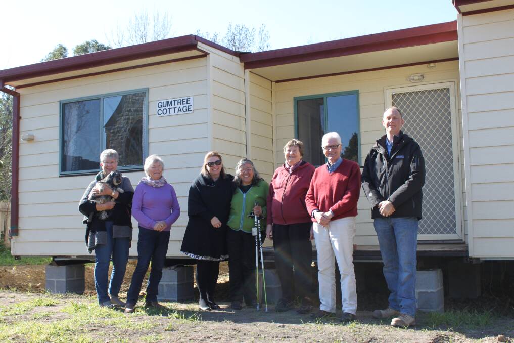 (L-R) Lynda Avery, Cathy Ffrench, Rhyll Tozer, Maria Bakas, Helen Small, David Avery and David Archbold on-site at Gumtree Cottage's new location