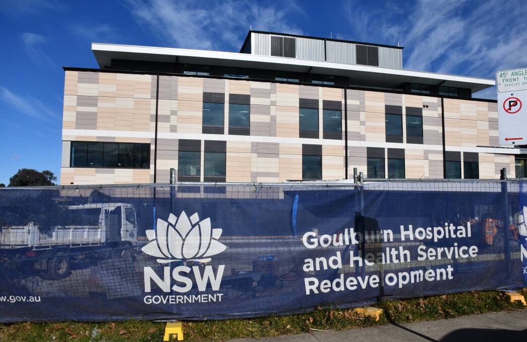The hospital redevelopment. A man who tested positive to COVID was working on the site last week. Photo: Hannah Neale.