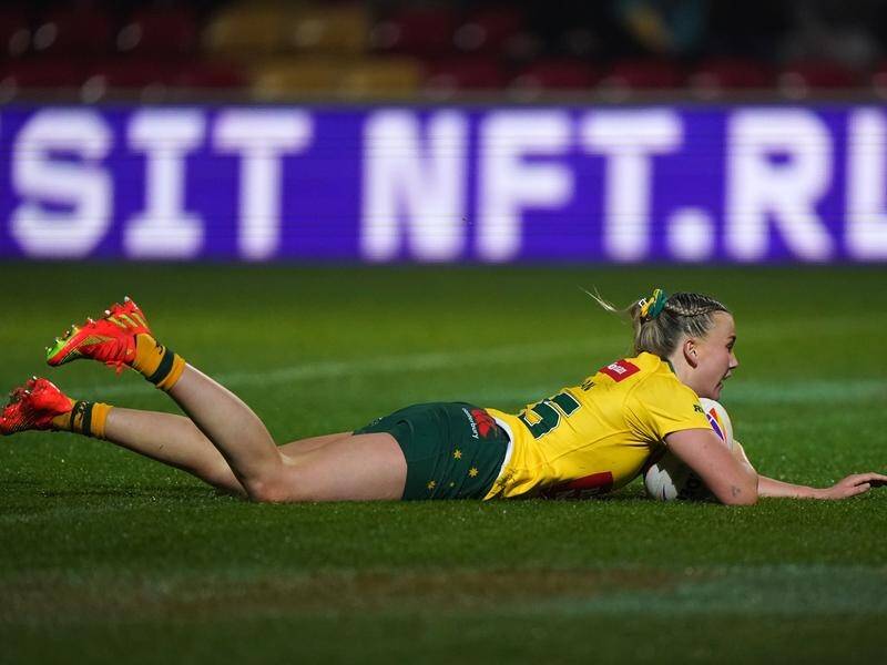 NSW debutant Jaime Chapman wants the women's Origin series stretched to three games. (Tim Goode/AAP PHOTOS)